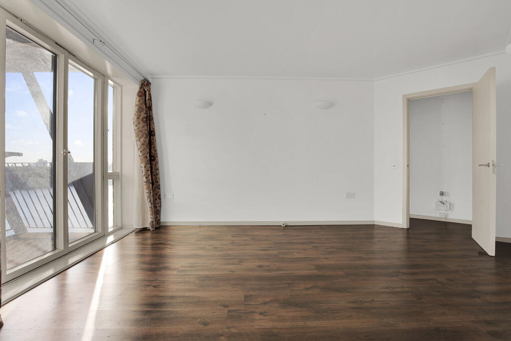 4, Hutchings Street, E14 photo 4
