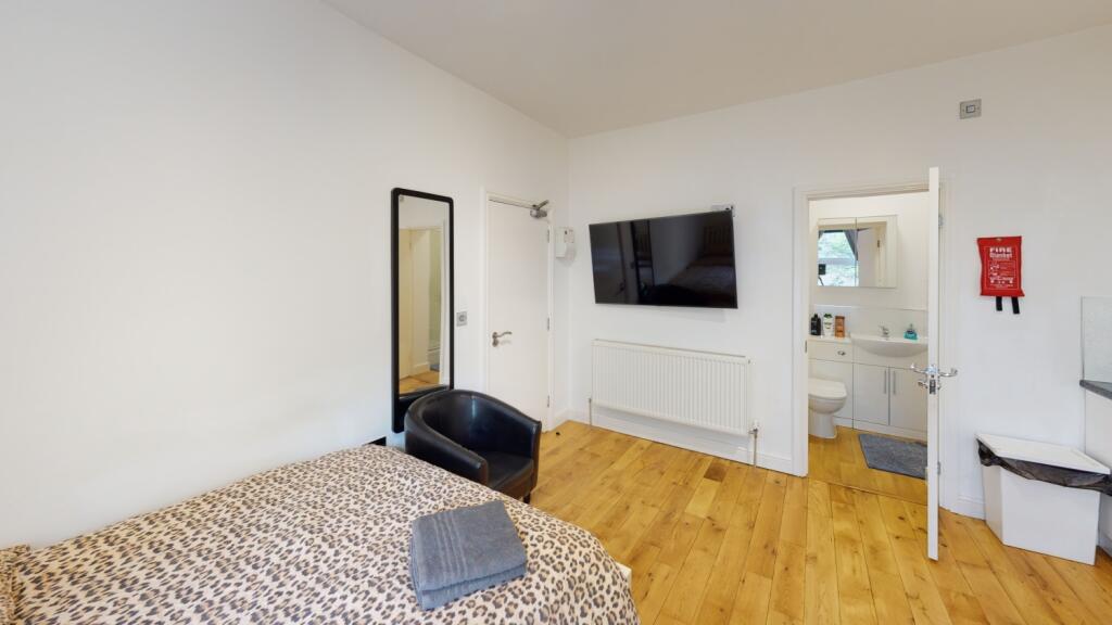 Studio flat for rent