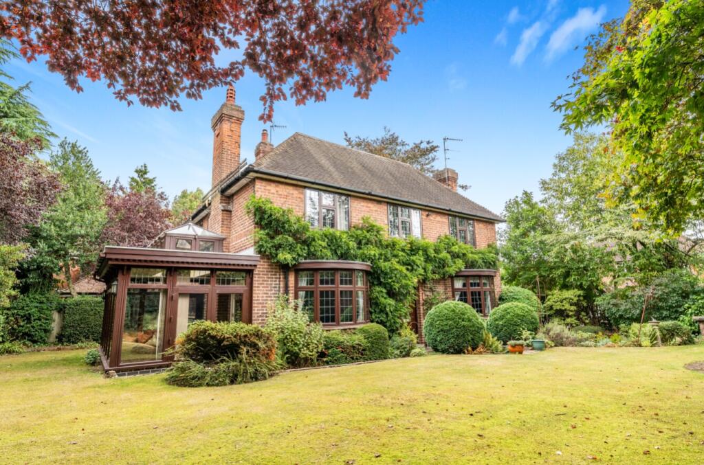 Main image of property: Coombe Close, Wollaton, Nottinghamshire, NG8