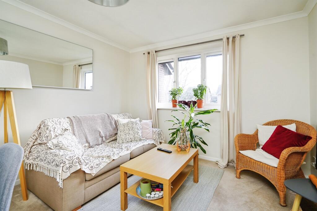 Apartment in South Oxfordshire, Didcot - View 4
