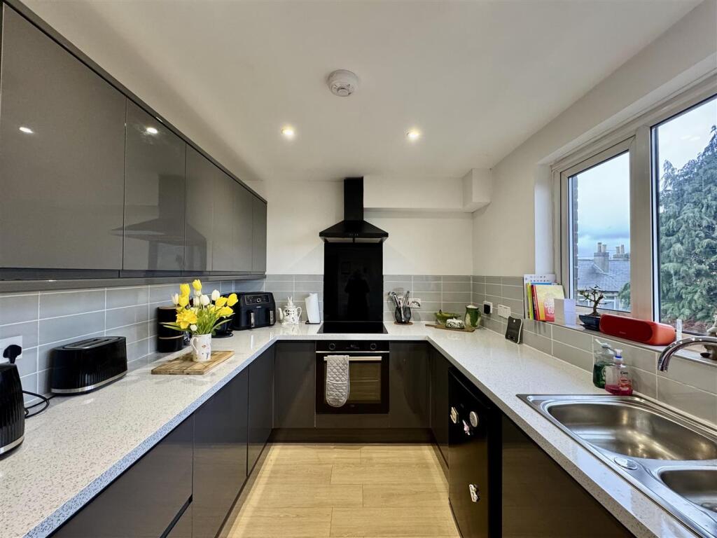 Main image of property: Northgate, Almondbury, HD5 8US