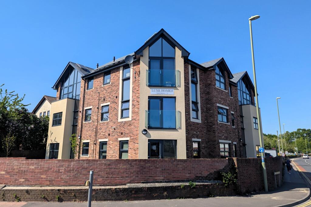Main image of property: Leigh Road Eastleigh UNFURNISHED