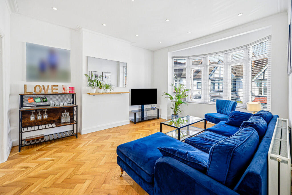 Main image of property: Dawlish Drive, Leigh-On-Sea