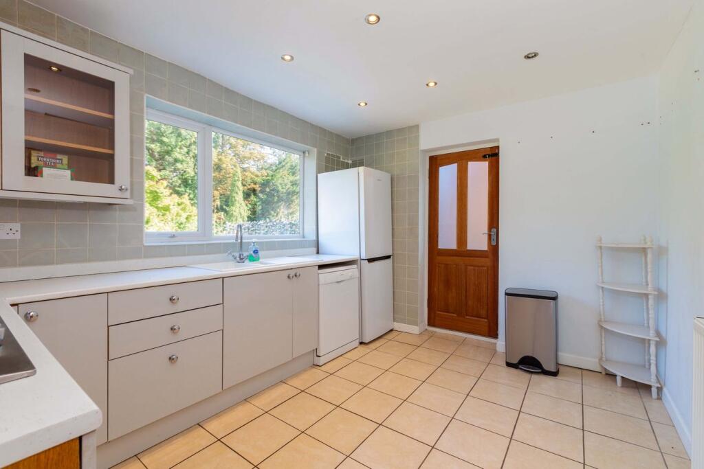 House in Slough, Windsor and Maidenhead - View 5