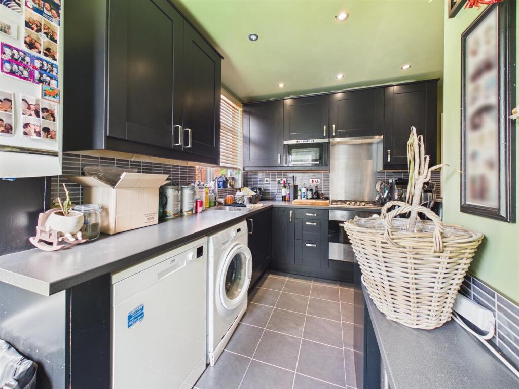 Apartment in Newcastle upon Tyne, Tyne and Wear - View 3