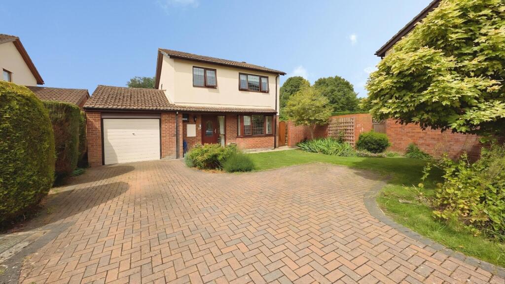 Main image of property: Ridings Close, Chipping Sodbury, Bristol