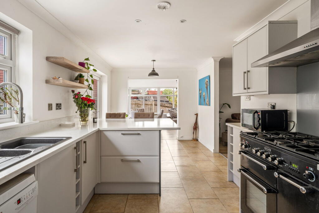 House in Redhill - More