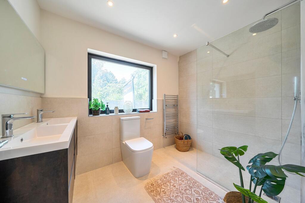 House in Watford - View 5