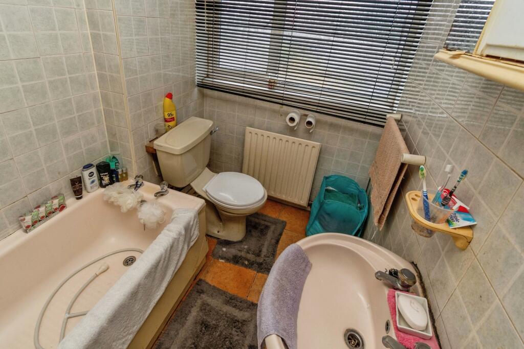 House in Walsall, West Midlands - View 3