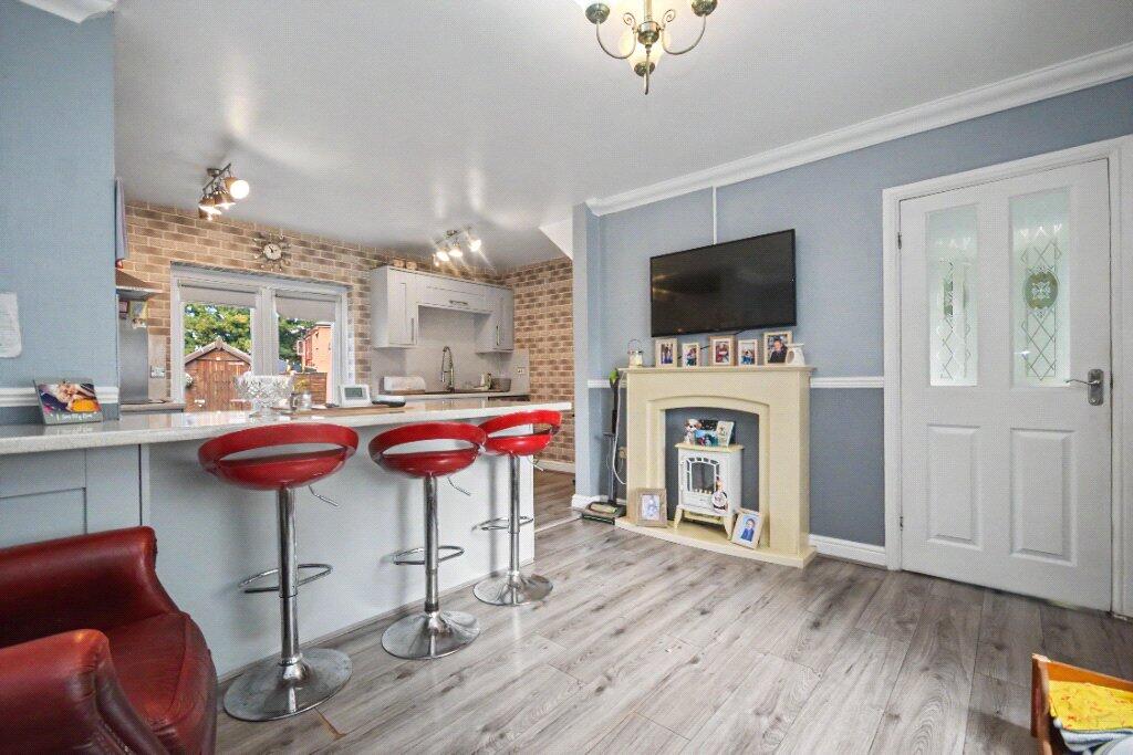 House in Wakefield - View 4
