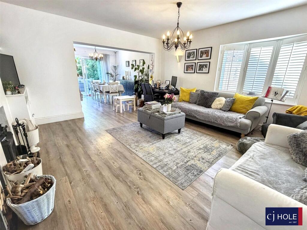 Brookfield Road, Churchdown, GL3 photo 2