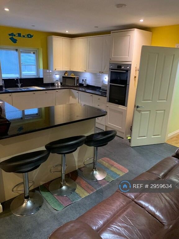 House in Harrow - View 5