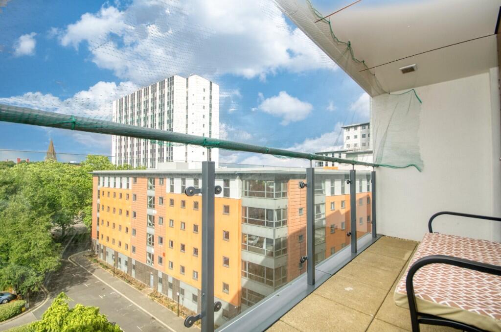 Main image of property: College Street, Southampton, Hampshire, SO14
