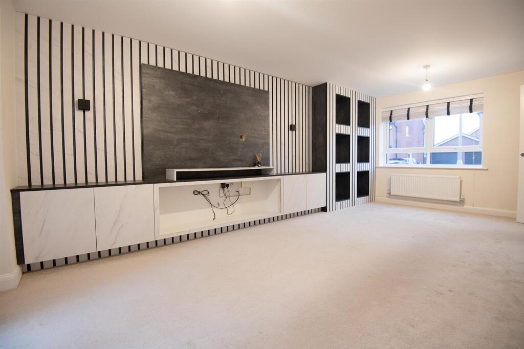 House in Wellingborough - View 2