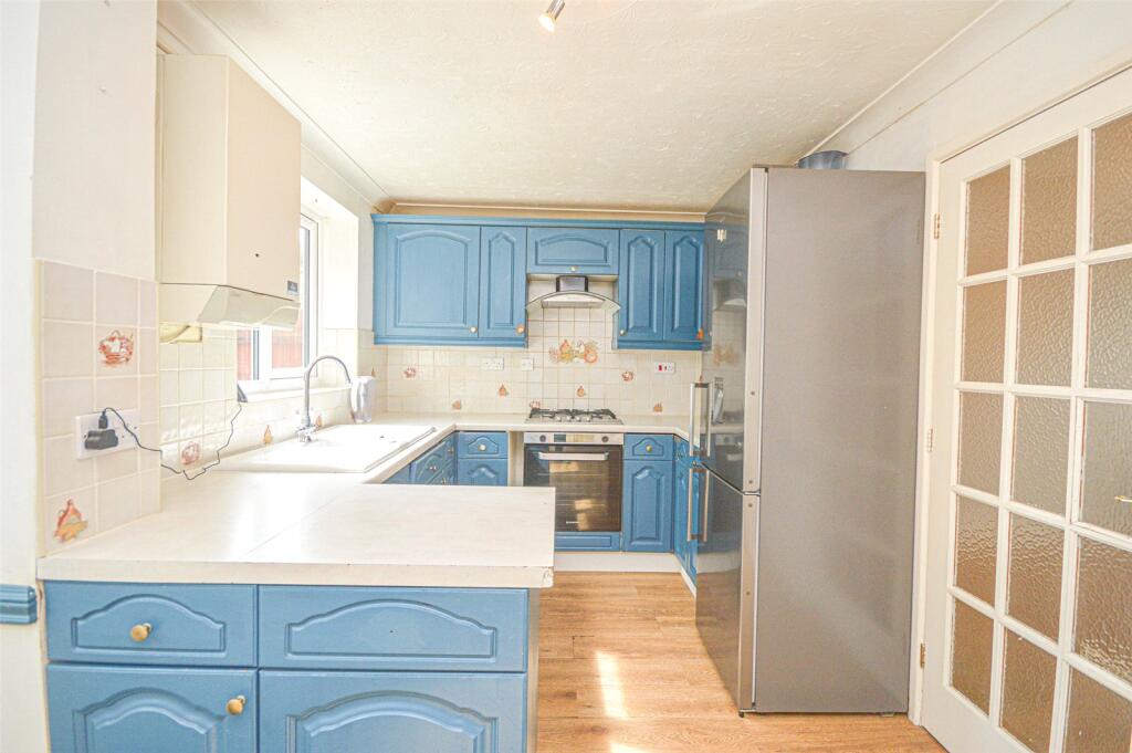 Mannington Lane, Westlea, Swindon, Wiltshire, SN5 photo 3