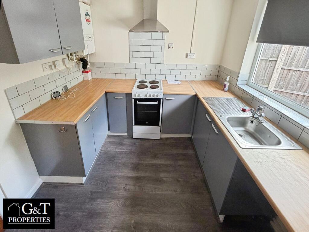 Apartment in Dudley, West Midlands - View 5