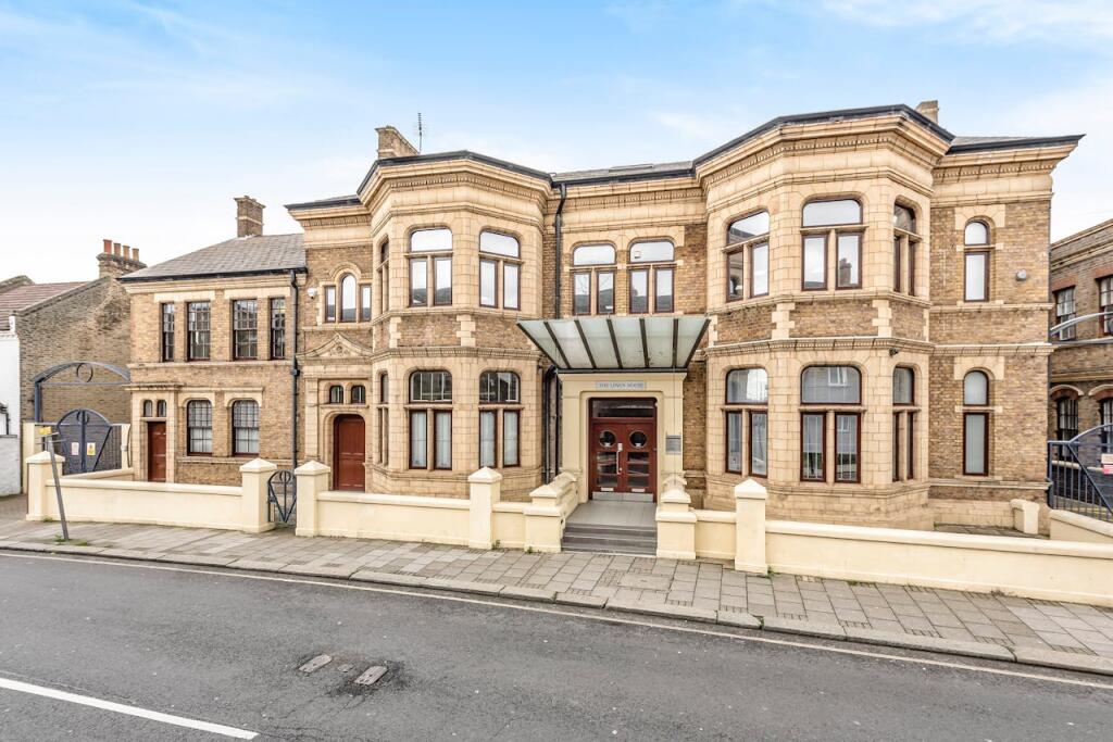 Main image of property: 18 Linen House, 253 Kilburn Lane, Queens Park, London, W10 4BQ