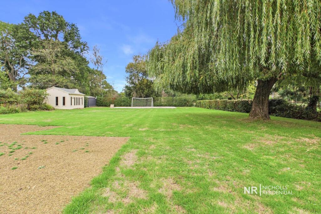 House in Horsham, Southwater - View 3