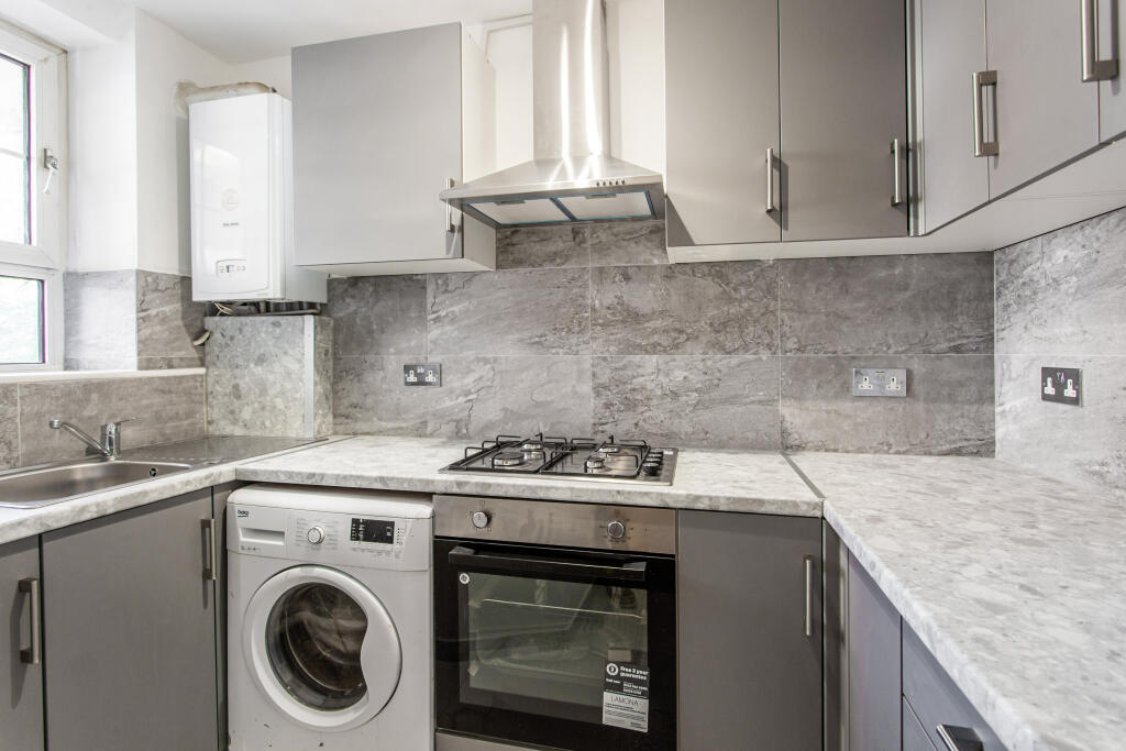 Apartment in London - View 4