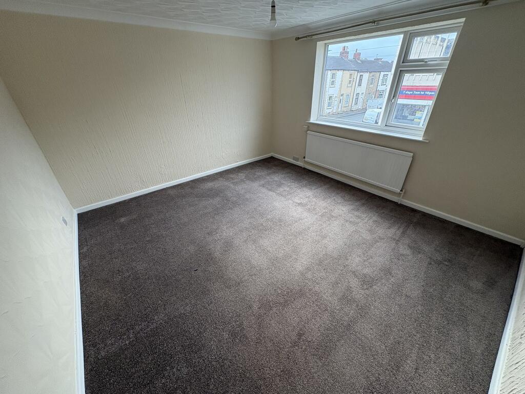 Apartment in Wakefield - View 4