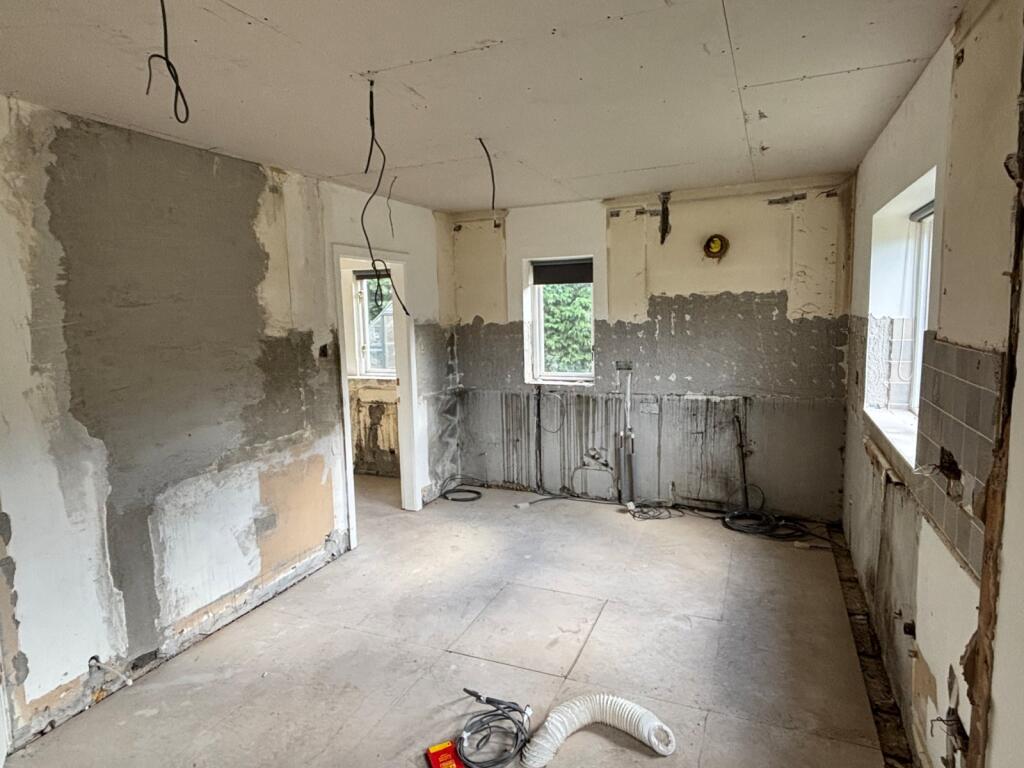 Cleckheaton Road, Oakenshaw, Bradford, West Yorkshire, BD12 photo 4
