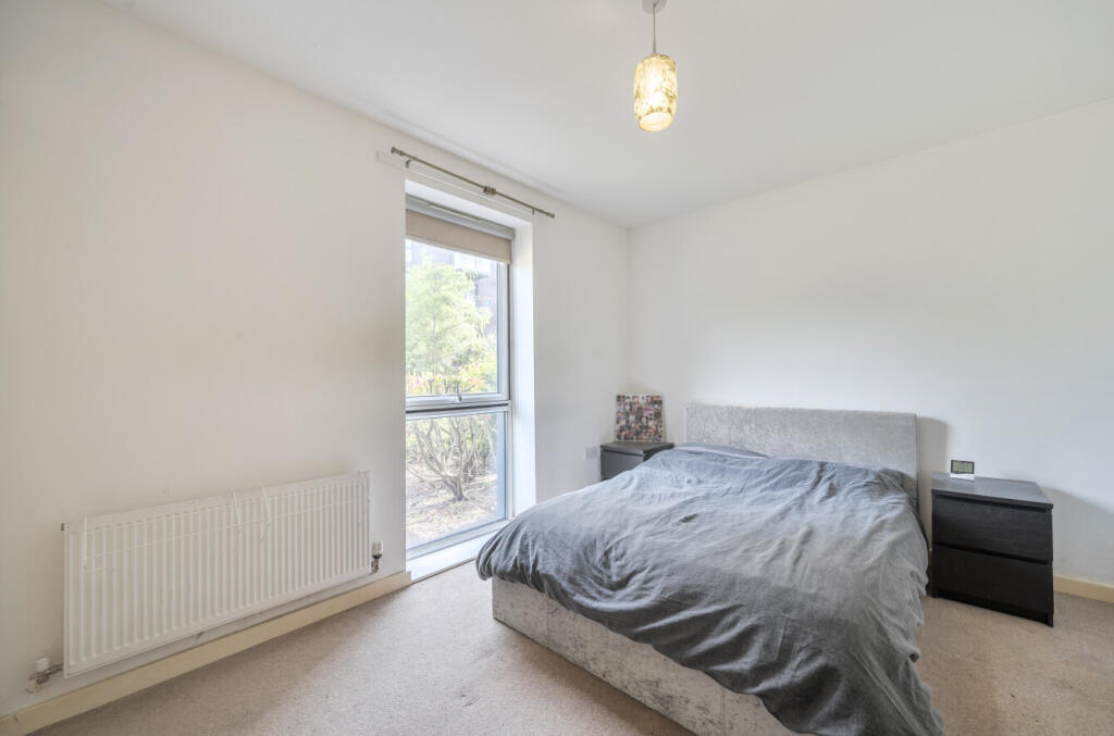 Apartment in London - More