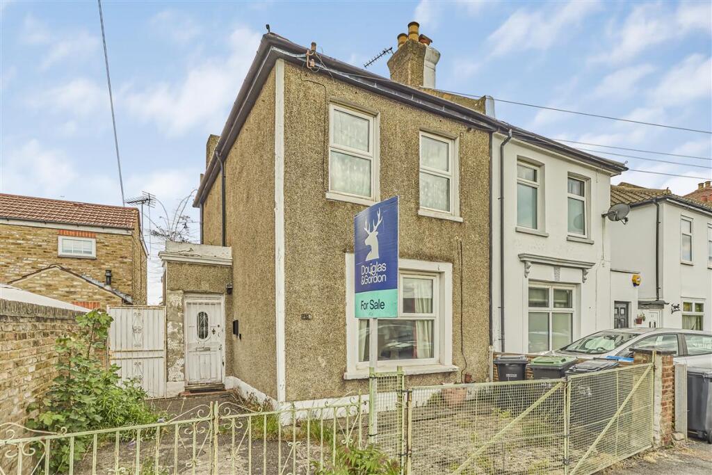 3-bed semi-detached on Newhaven Road, SE25, £400,000