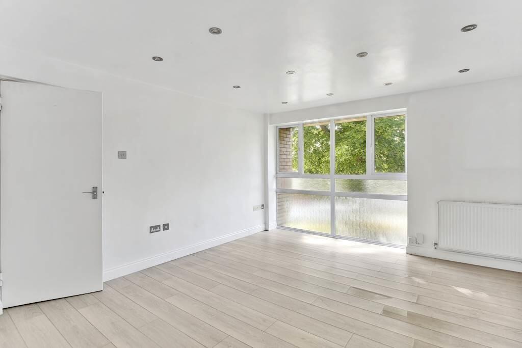 Cypress Road, Upper Norwood photo 4