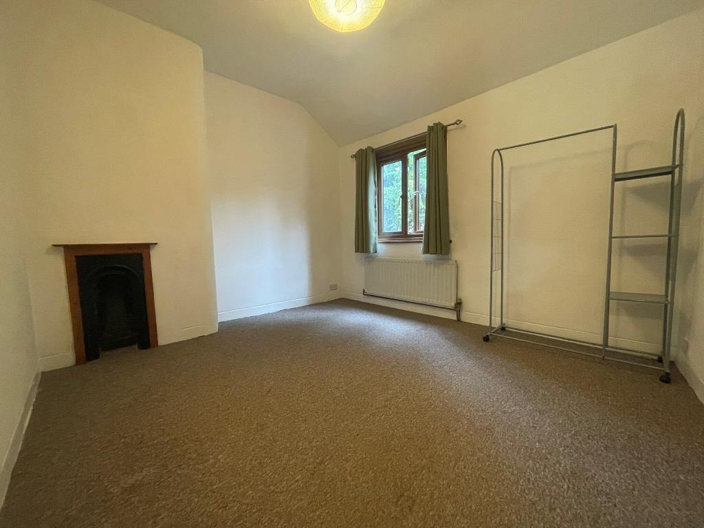 House in Worcester - View 4