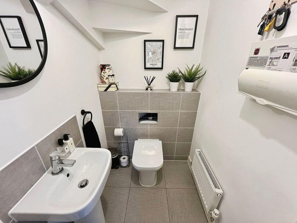 House in Bolton, Westhoughton - View 4