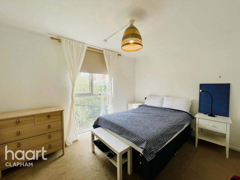 Apartment in London - View 5