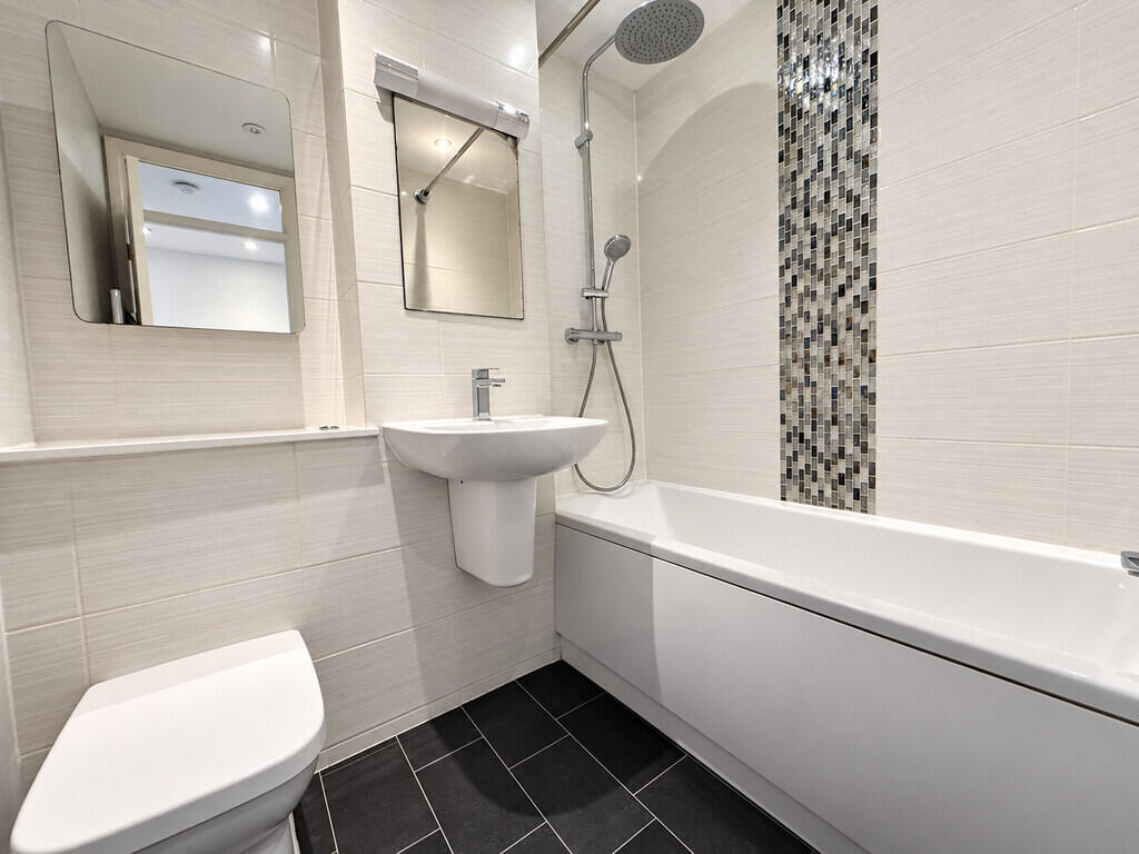 House in Weston-super-Mare, Locking Castle - View 5