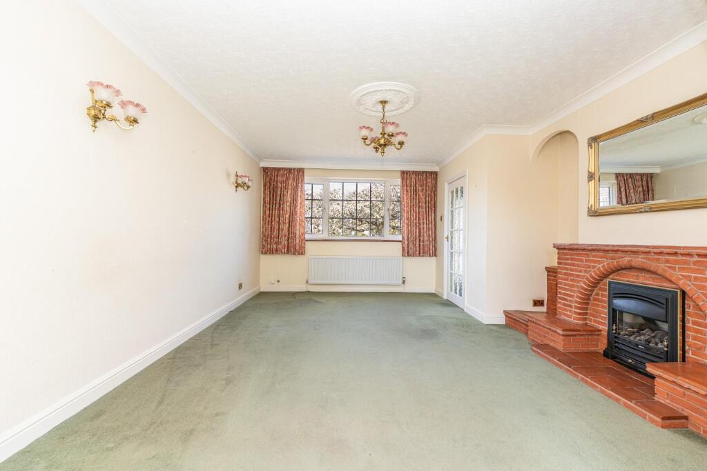 House in Walsall, Barr Common - More