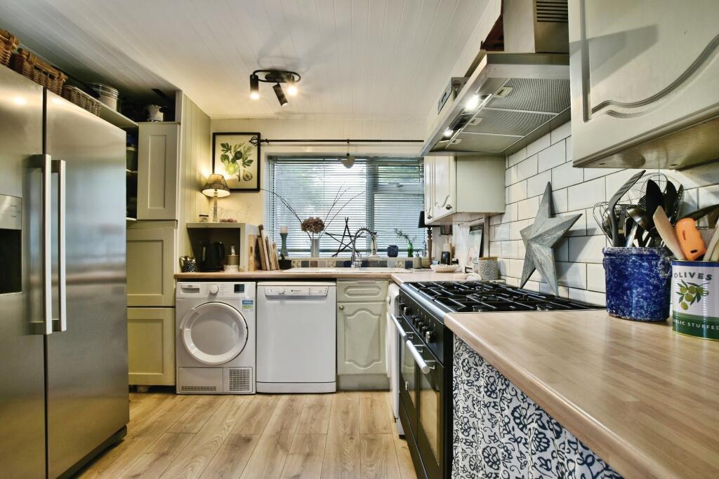House in Macclesfield, Cheshire East - View 5