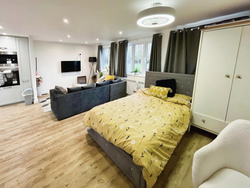 House in Tonbridge - View 4