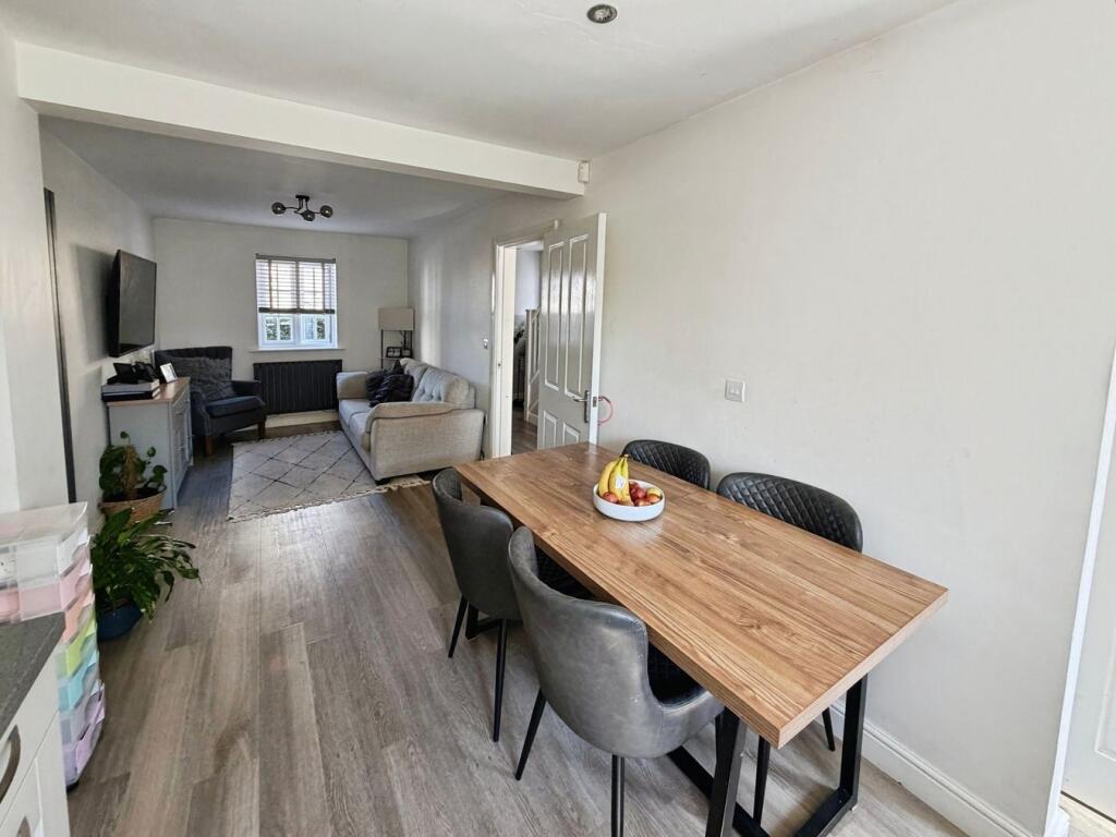 House in Northampton, Wootton - View 3
