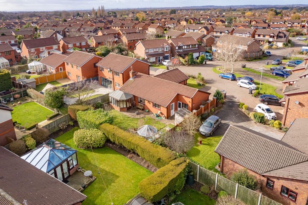 Aylsham Close, Widnes, WA8 - Widok 2