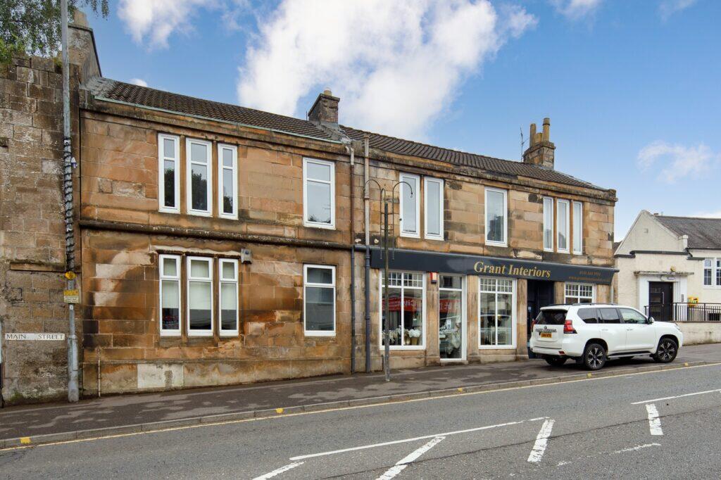 3-bed flat on Main Street, Busby, £139,000