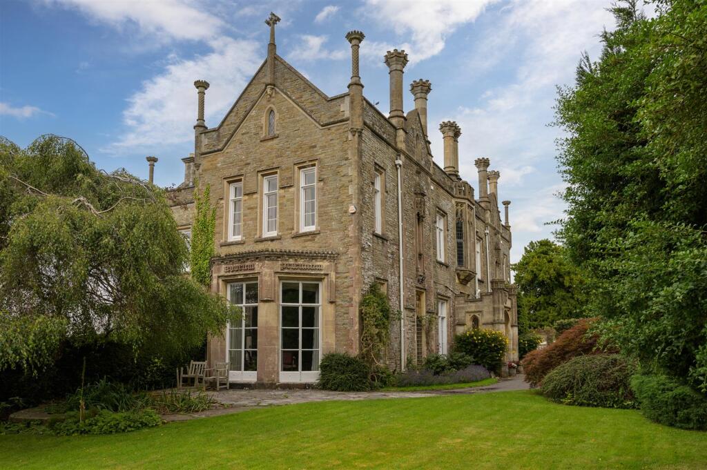Main image of property: Manor Road, Abbots Leigh, Bristol, BS8