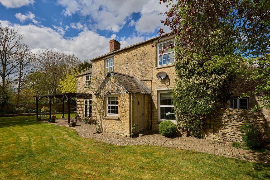 4 bed detached - Buckland Road, Bampton, OX18 image 3