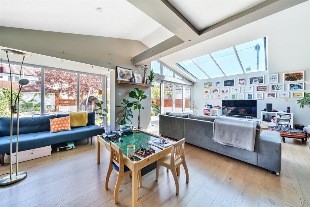 House in Kingston upon Thames - View 4