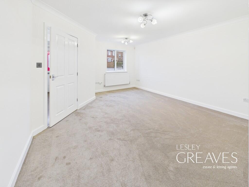 House in Nottingham, Woodthorpe - View 2