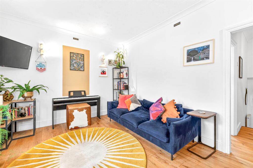 Apartment in London, Leyton - View 5