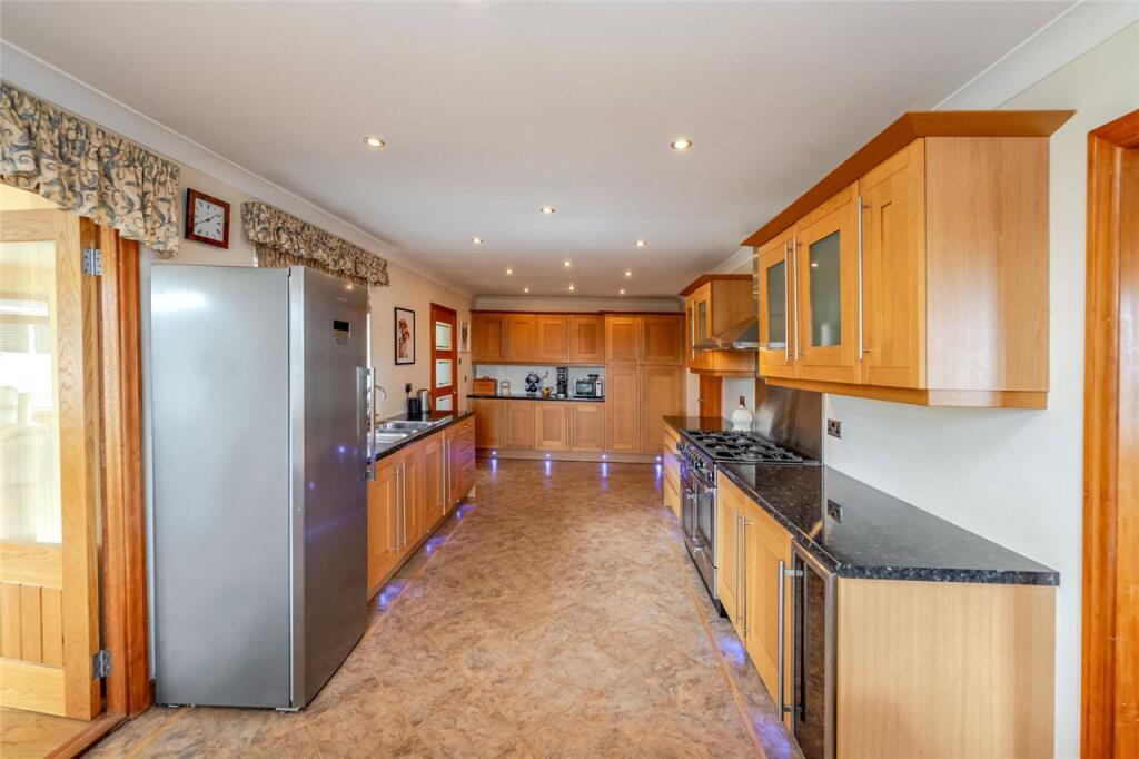 Aig-an-Tigh, Church Grove, Leswalt, Stranraer, DG9 photo 4