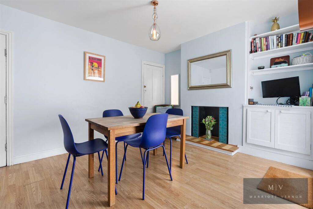 House in London, Waddon - View 5