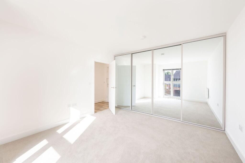 Apartment in Finchampstead - View 5