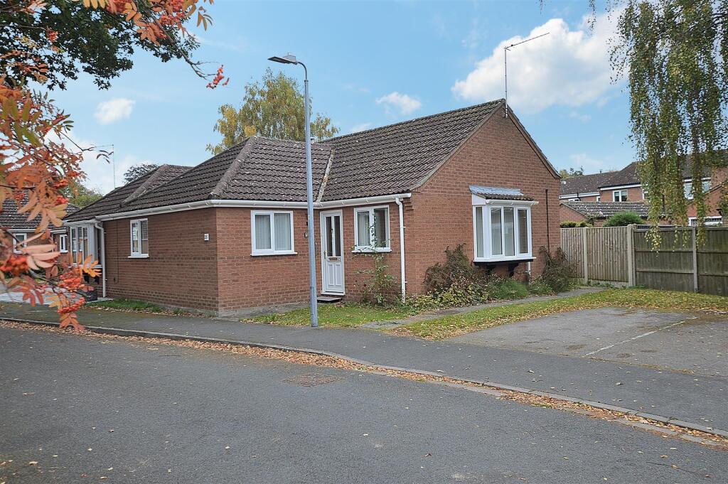 Main image of property: 25 Oaklands, Woodhall Spa