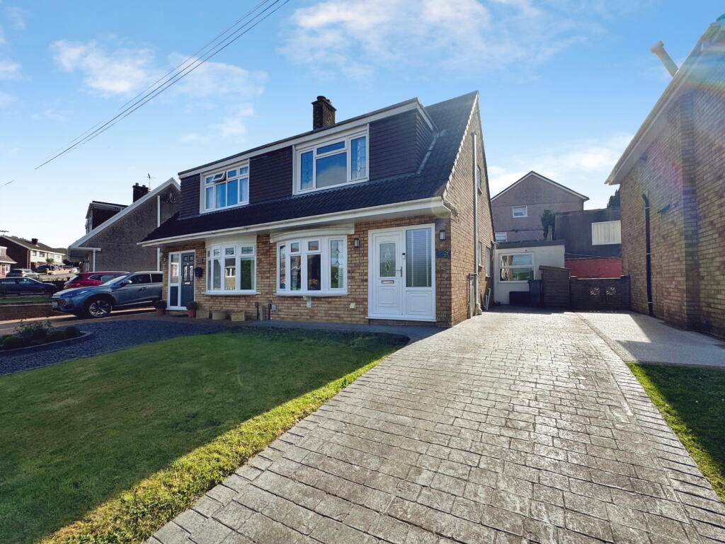 Main image of property: Brodawel, Neath, SA11 3YB