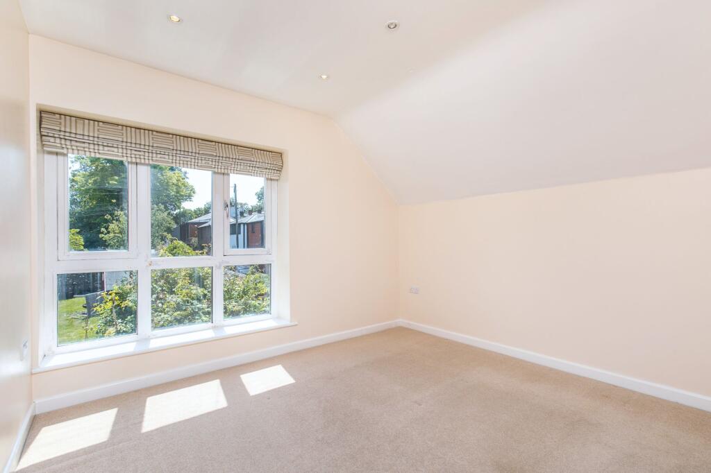 House in Winchester, Hampshire - View 4