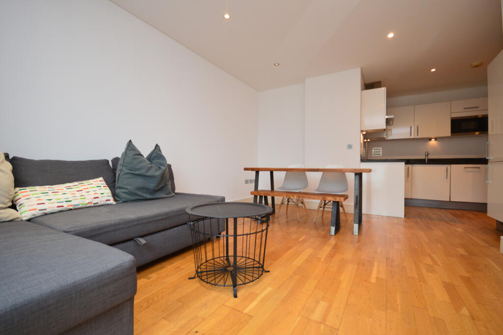 Main image of property: Trafalgar Point, Islington, N1 3GZ
